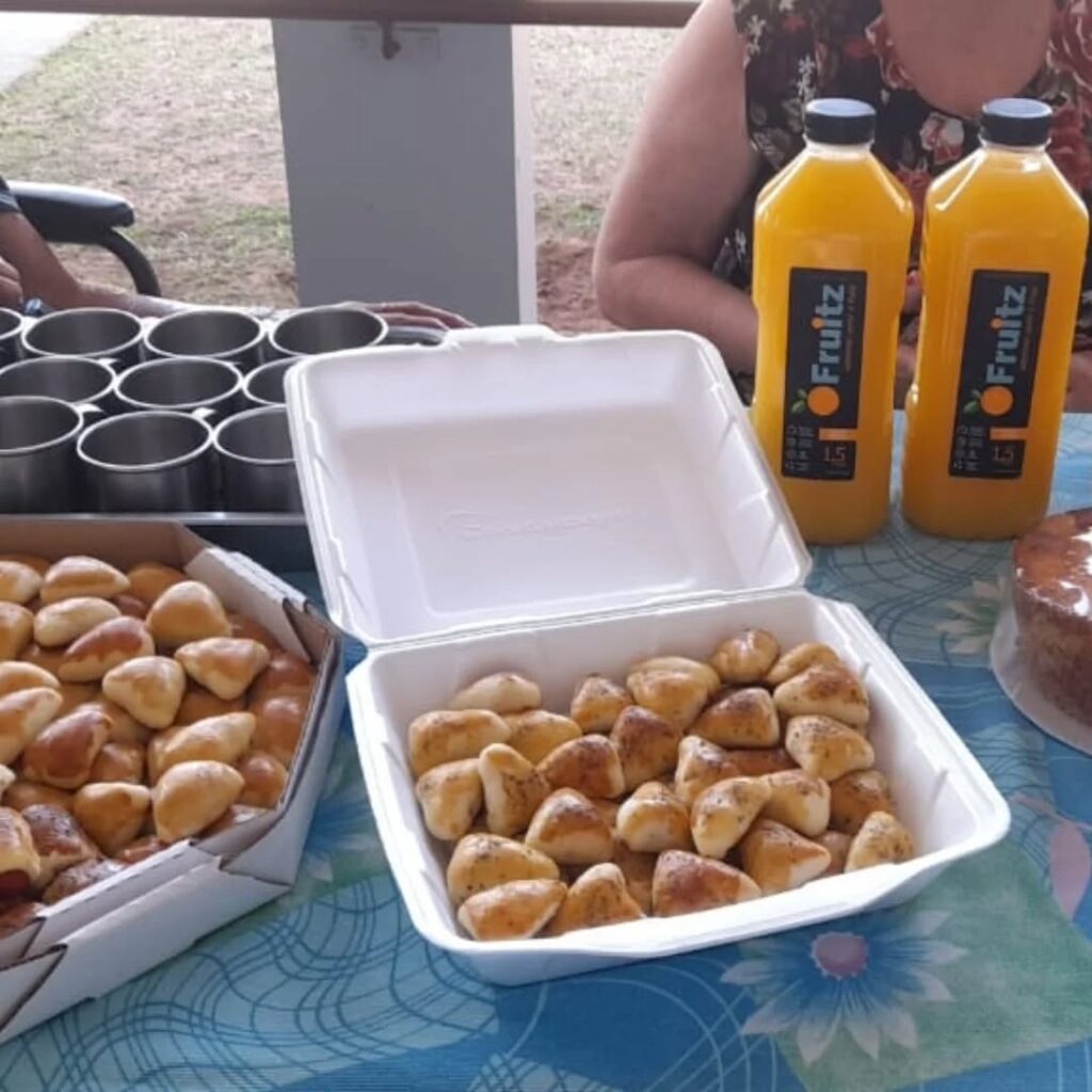 Pode ser uma imagem de 1 pessoa