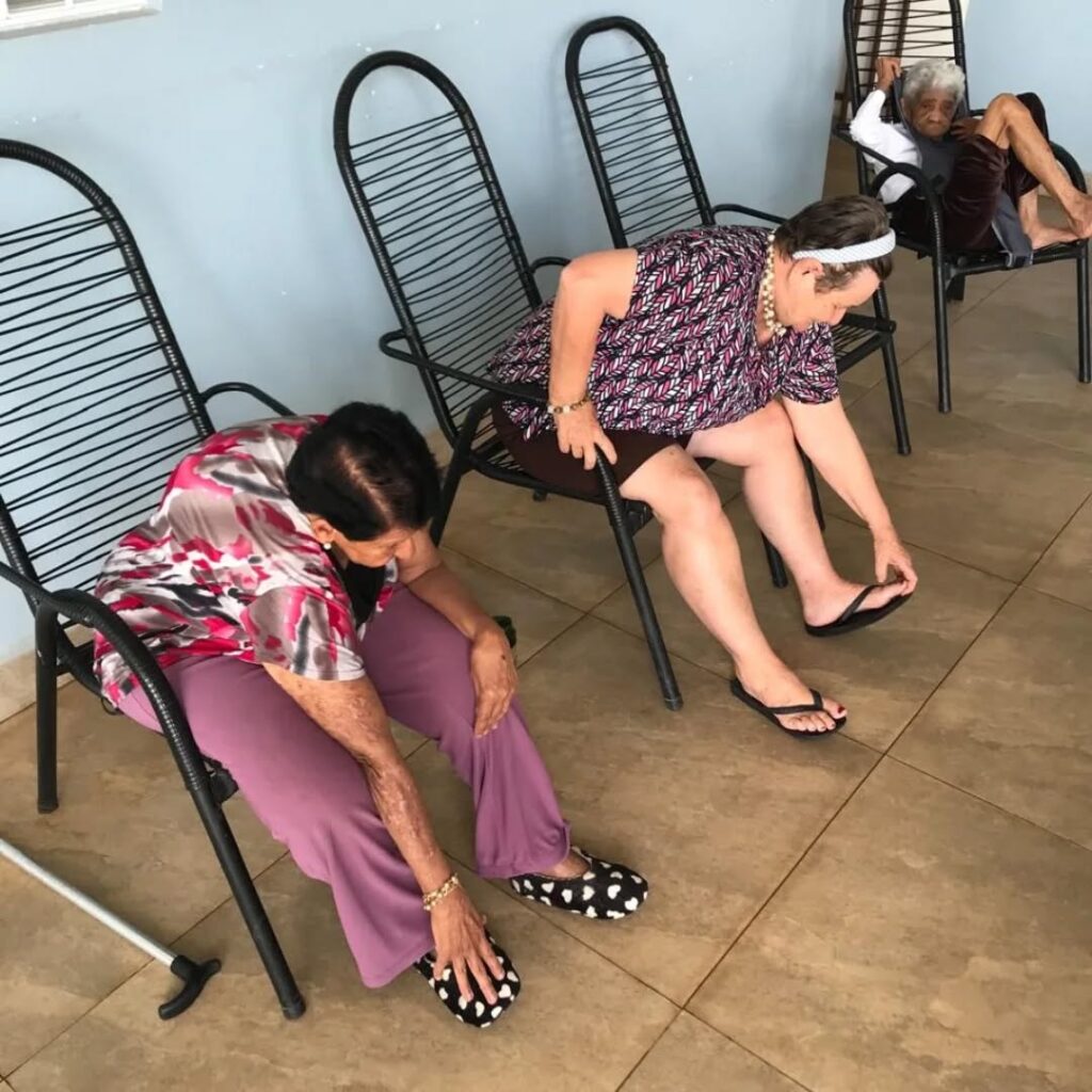 Pode ser uma imagem de uma ou mais pessoas