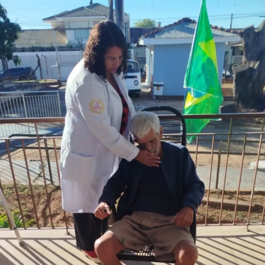 Pode ser uma imagem de hospital
