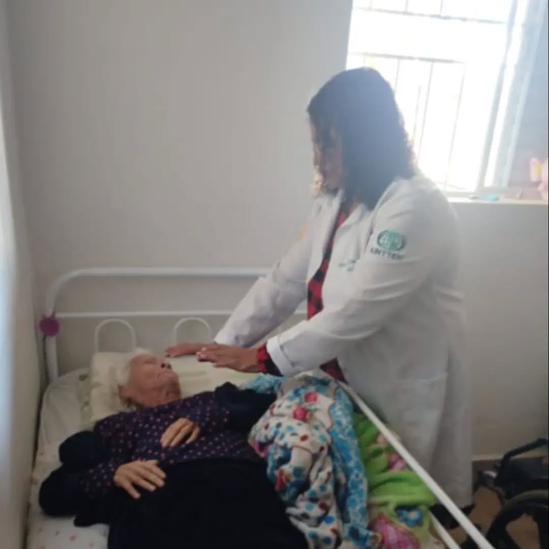 Pode ser uma imagem de hospital
