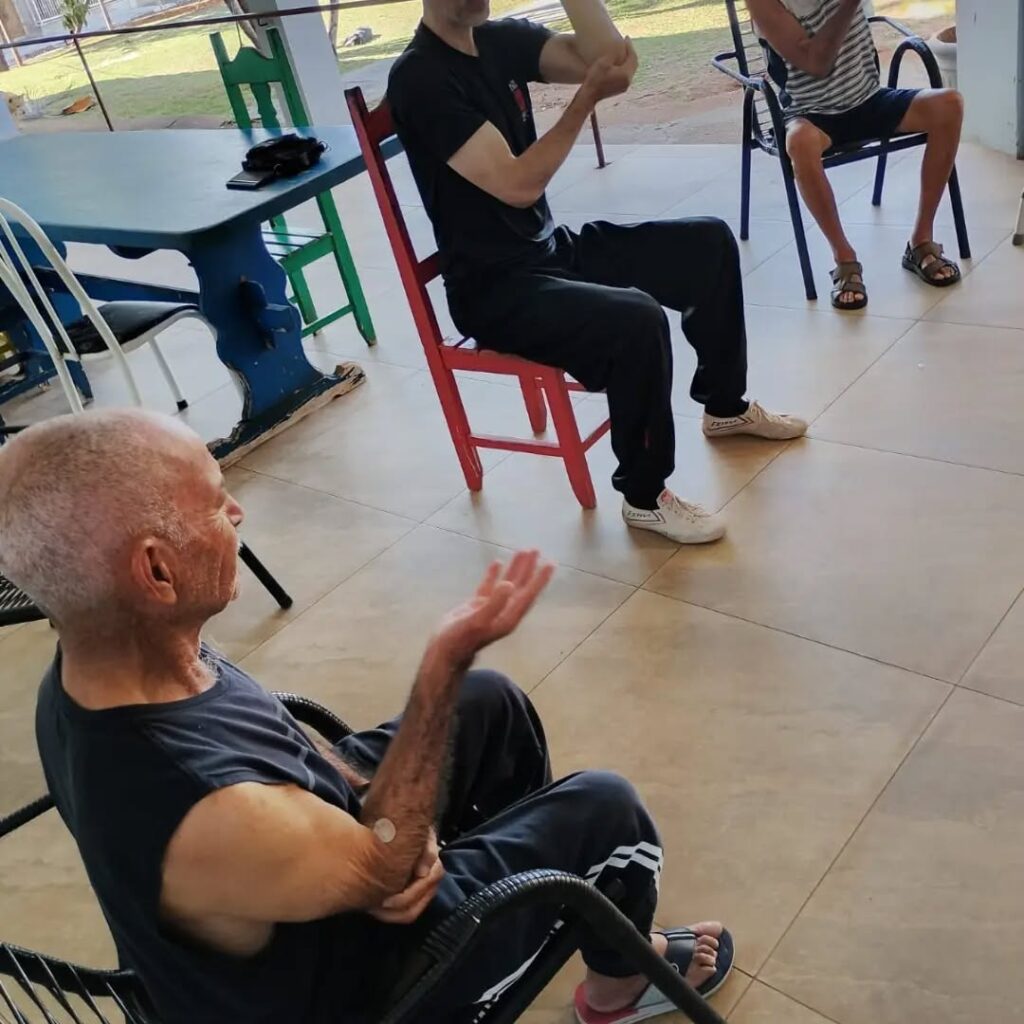 Pode ser uma imagem de artes marciais e ioga